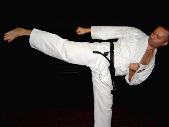 KEKOMI GERI